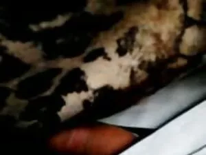 بانوی فروشنده بالغ ب ...