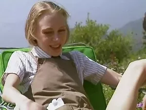 چرم, سبزه, Lacey Noi ...